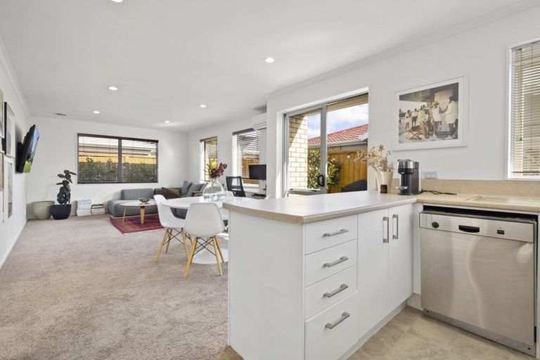 Photo of property in 18/25 Tacy Street, Kilbirnie, Wellington, 6022