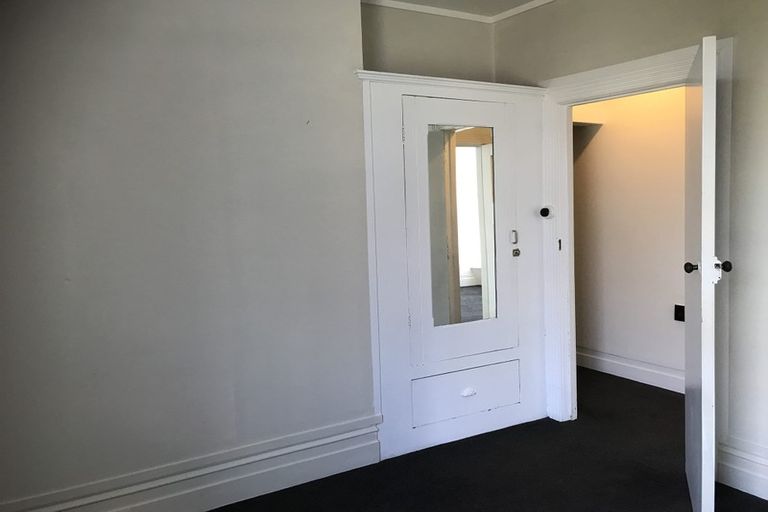 Photo of property in 14 Prince Street, Mount Victoria, Wellington, 6011