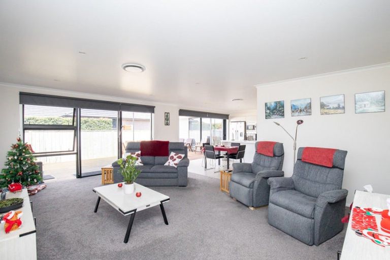 Photo of property in 7 Costello Drive, Ngatea, 3503