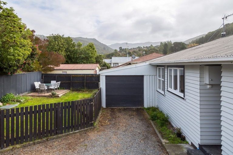 Photo of property in 22 Brandon Street, Featherston, 5710