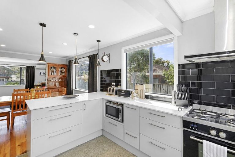 Photo of property in 149 Stokes Valley Road, Stokes Valley, Lower Hutt, 5019