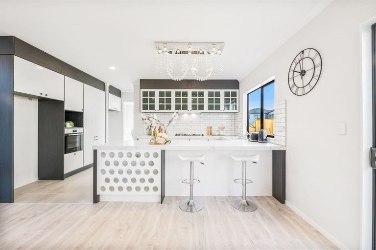 Photo of property in 70 Ksenia Drive, Flat Bush, Auckland, 2019