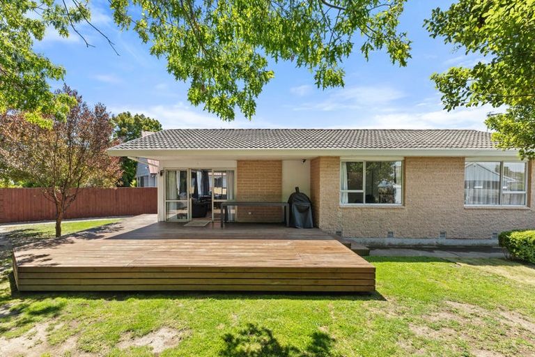 Photo of property in 2 Magenta Place, Broomfield, Christchurch, 8042