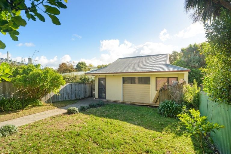 Photo of property in 14a York Place, Awapuni, Palmerston North, 4412