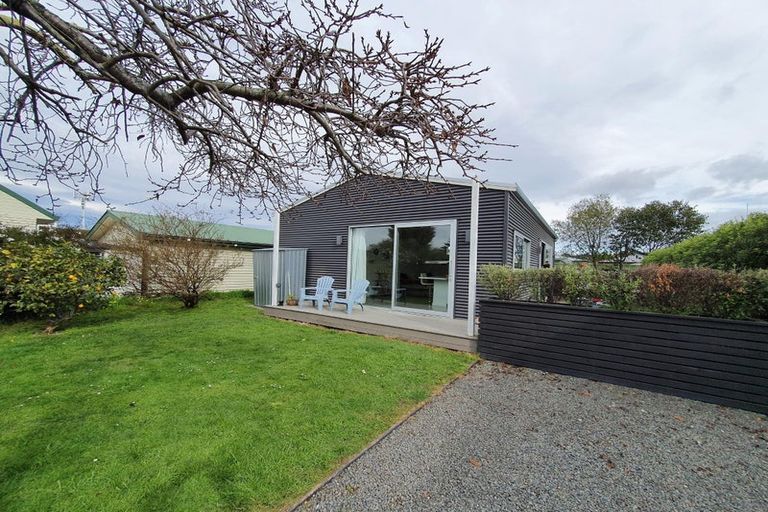 Photo of property in 6 Neeve Road, Taradale, Napier, 4112
