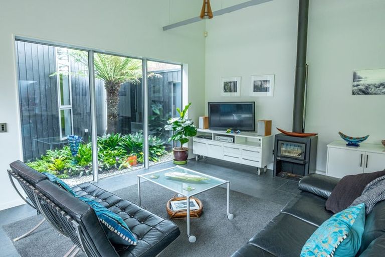 Photo of property in 118 Ngarara Road, Waikanae, 5036