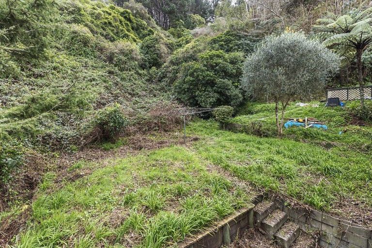 Photo of property in 22 Fyvie Avenue, Tawa, Wellington, 5028