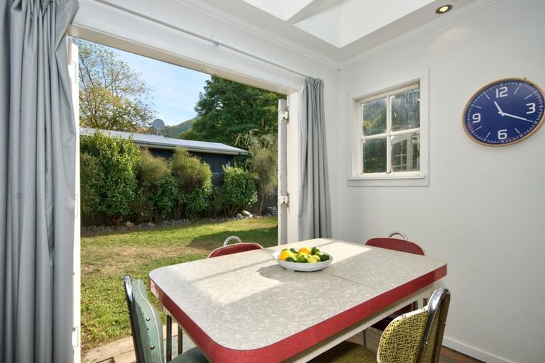 Photo of property in 5 Criterion Street, Arrowtown, 9302