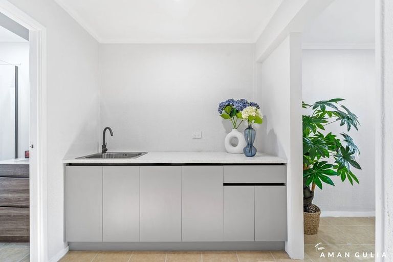 Photo of property in 16c Dallinghoe Crescent, Milford, Auckland, 0620