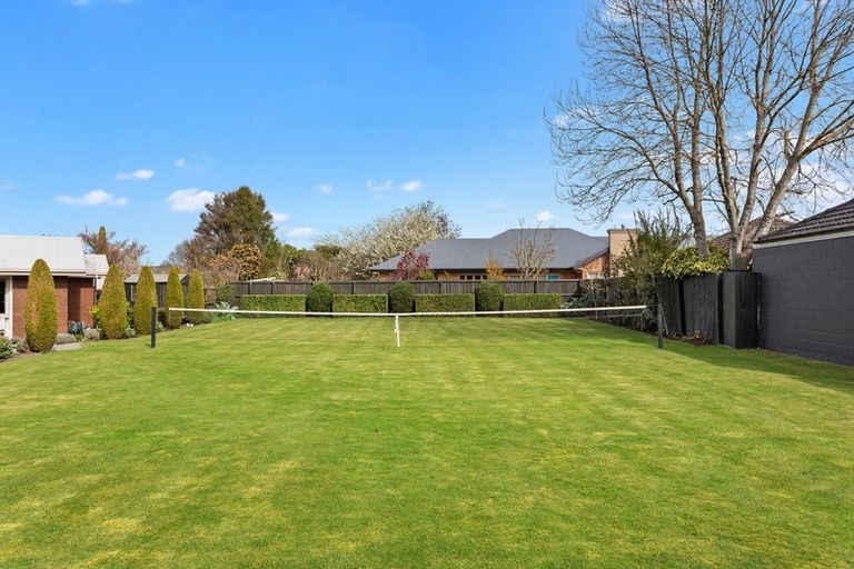 Photo of property in 9 Solway Avenue, Ilam, Christchurch, 8041