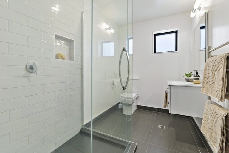 Photo of property in 18/104 Maupuia Road, Maupuia, Wellington, 6022