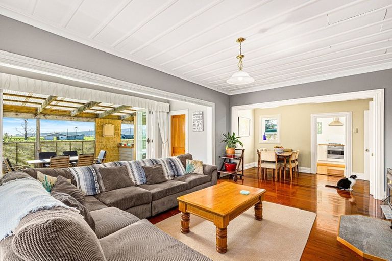 Photo of property in 55 Springs Road, Parakai, 0830