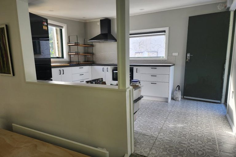 Photo of property in 30 Crest Road, Akatarawa, Upper Hutt, 5372