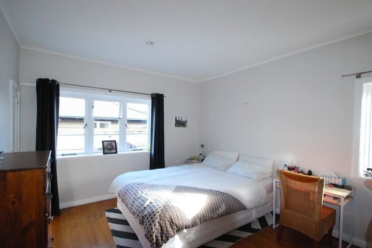 Photo of property in 69 Waiwhetu Road, Waterloo, Lower Hutt, 5011