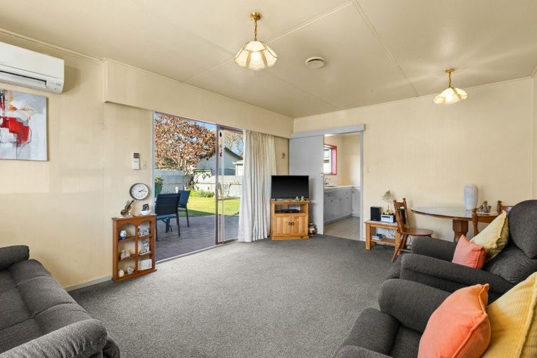 Photo of property in 2/208 Wolseley Street, Mayfair, Hastings, 4122