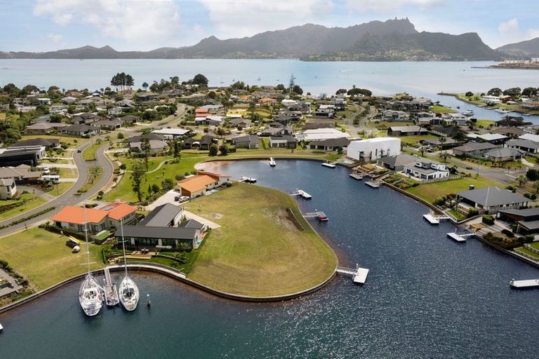 Photo of property in 23 Stace Hopper Drive, One Tree Point, 0118