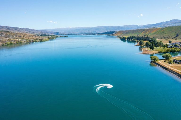 Photo of property in 27 Pisa Moorings Road, Mount Pisa, Cromwell, 9383