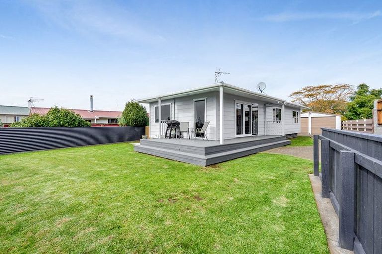 Photo of property in 6 Camellia Avenue, Bell Block, New Plymouth, 4312