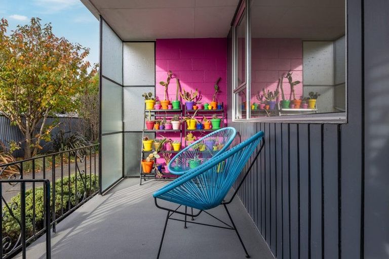 Photo of property in 4/155 Aldwins Road, Phillipstown, Christchurch, 8062