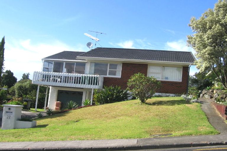 Photo of property in 27 Mcdowell Crescent, Hillcrest, Auckland, 0627