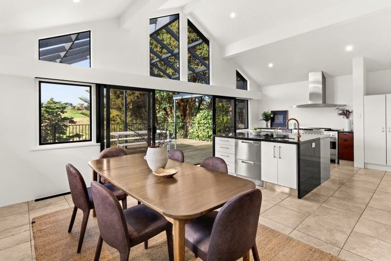 Photo of property in 115 Te Mata Peak Road, Havelock North, 4130