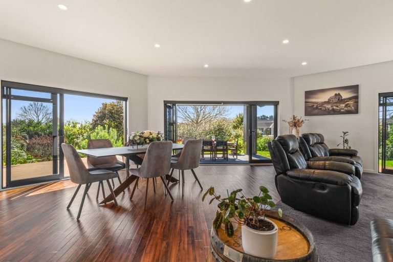 Photo of property in 35 Pinot Crescent, Ohau, 5570