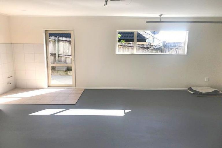 Photo of property in 1/12 Libnai Avenue, Clover Park, Auckland, 2019