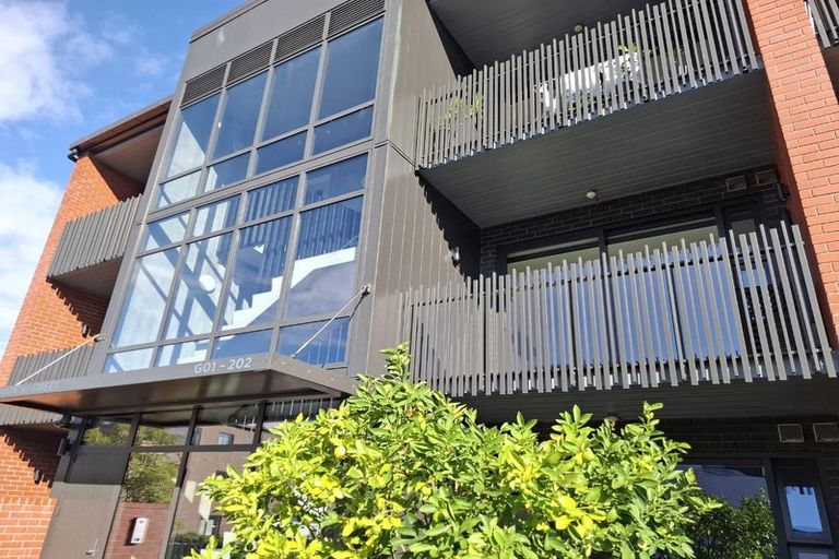 Photo of property in 102/2a Matatiki Street, Northcote, Auckland, 0627