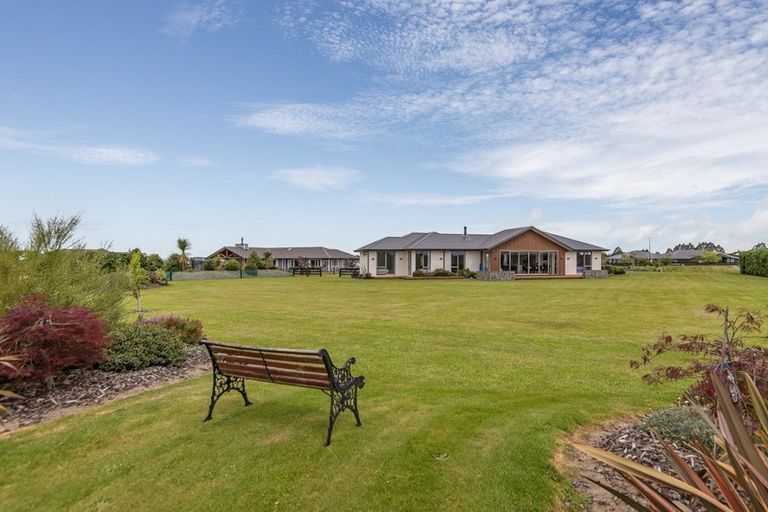 Photo of property in 30 Whitcombe Place, Darfield, 7571