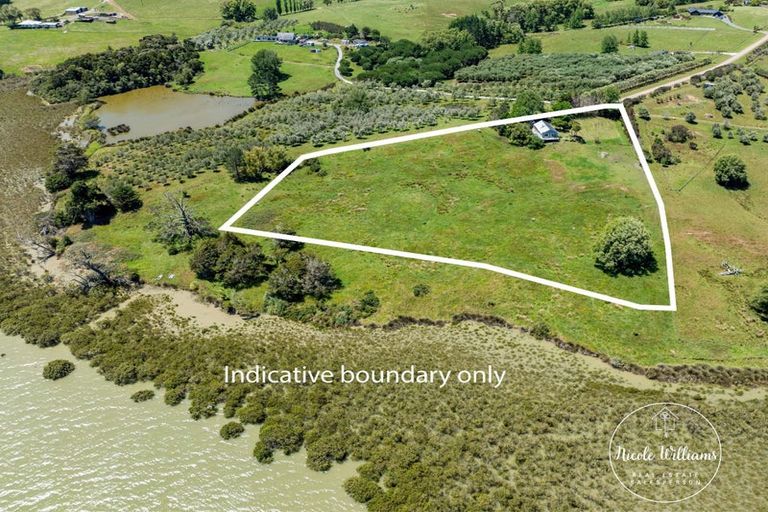 Photo of property in 47 Merril Road, Paparoa, 0571