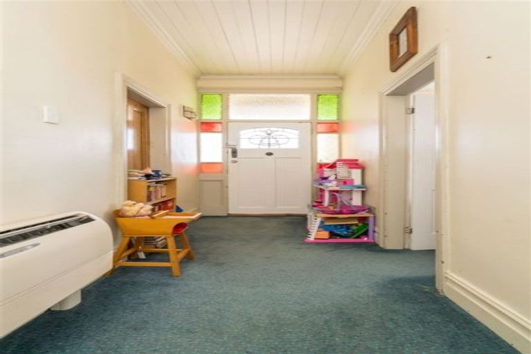 Photo of property in 97 Kaikorai Valley Road, Glenross, Dunedin, 9011