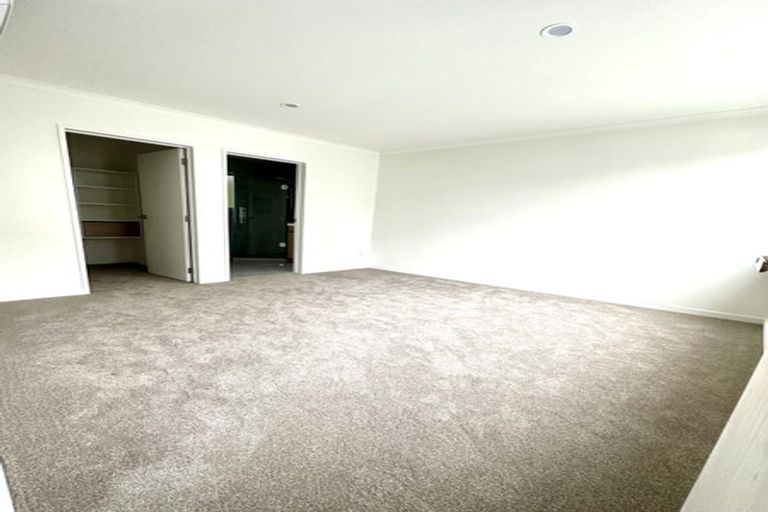 Photo of property in 8/11 Celeste Place, Totara Vale, Auckland, 0627
