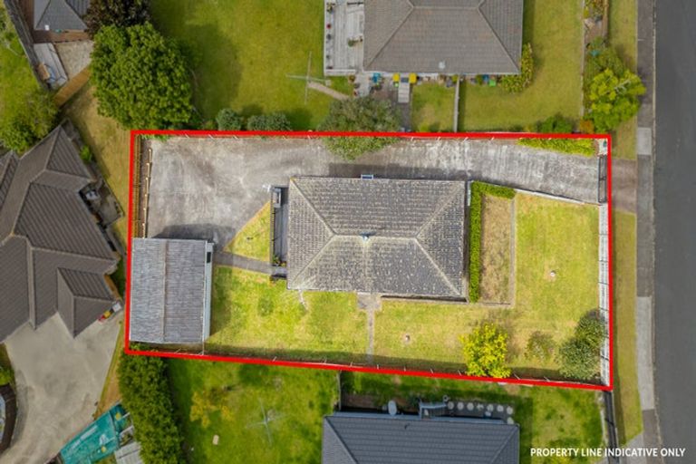 Photo of property in 16 Arlette Place, Massey, Auckland, 0614