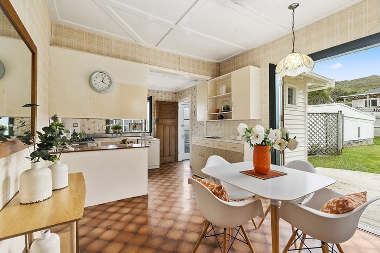 Photo of property in 33 Ranelagh Street, Karori, Wellington, 6012