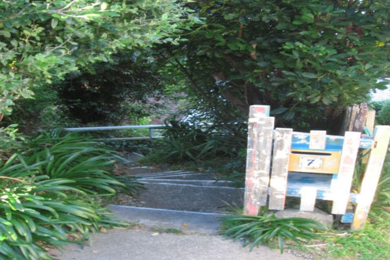 Photo of property in 7 Tai Paku Paku Road, Karaka Bays, Wellington, 6022