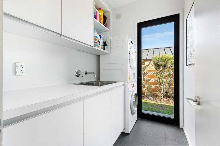 Photo of property in 8 Bretby Court, Jacks Point, Queenstown, 9371