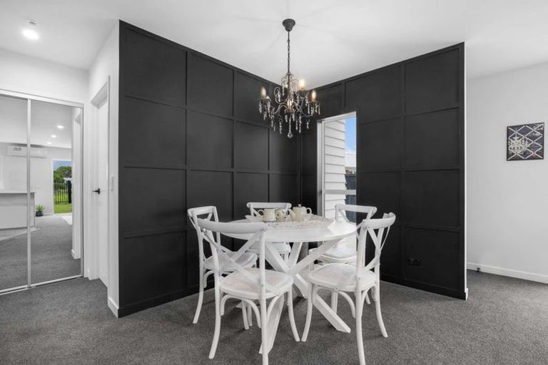 Photo of property in 39a Sutton Crescent, Papakura, 2110