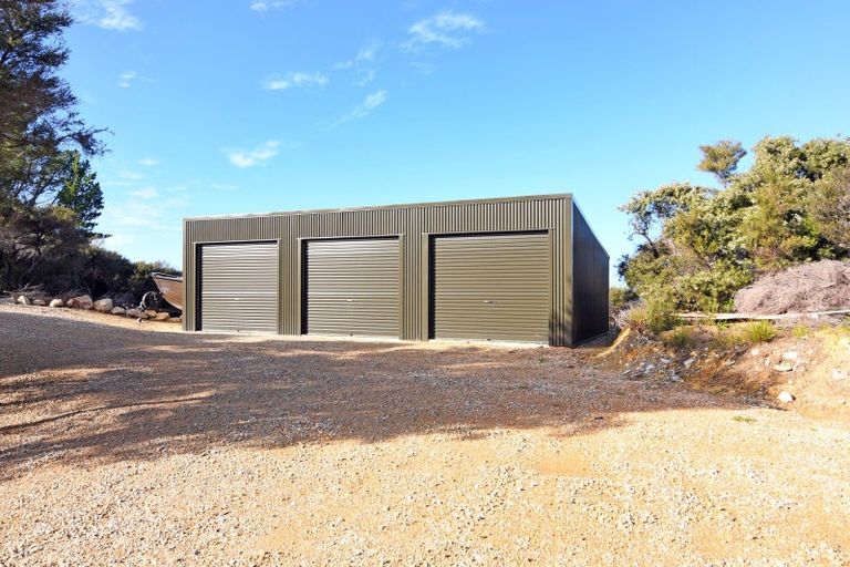 Photo of property in 51 Wharariki Road, Puponga, Collingwood, 7073