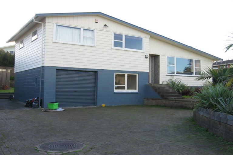 Photo of property in 11a Wynn Place, Howick, Auckland, 2014