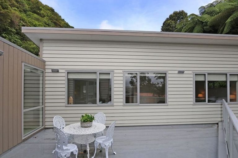 Photo of property in 64a Peterhouse Street, Tawa, Wellington, 5028