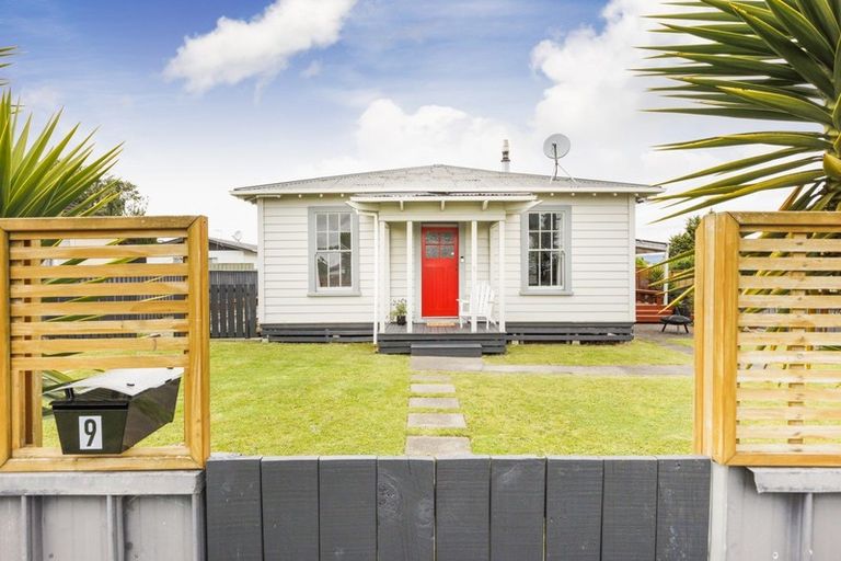 Photo of property in 9 Leeds Street, Milson, Palmerston North, 4414