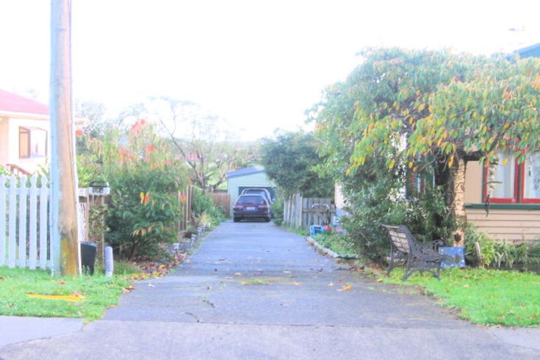 Photo of property in 28 Matenga Street, Waikanae, 5036