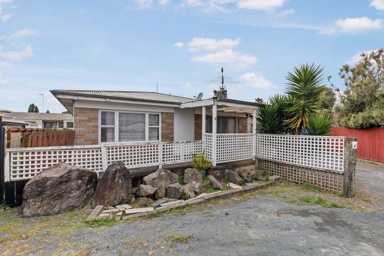 Photo of property in 11a Hill Crescent, Papakura, 2110