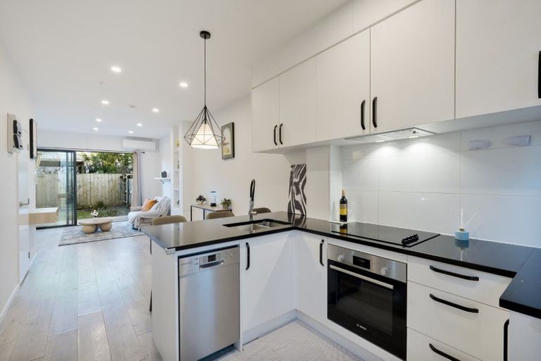 Photo of property in 2/46 Te Kanawa Crescent, Henderson, Auckland, 0610