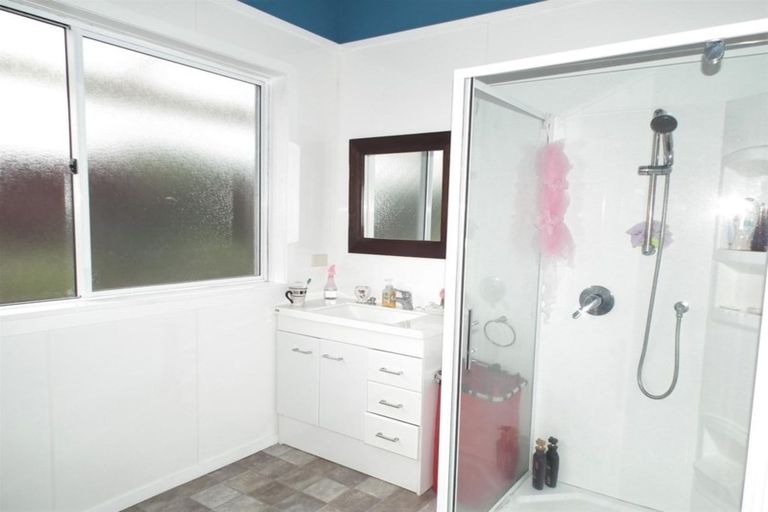 Photo of property in 77 Beach Road, Dargaville, 0310