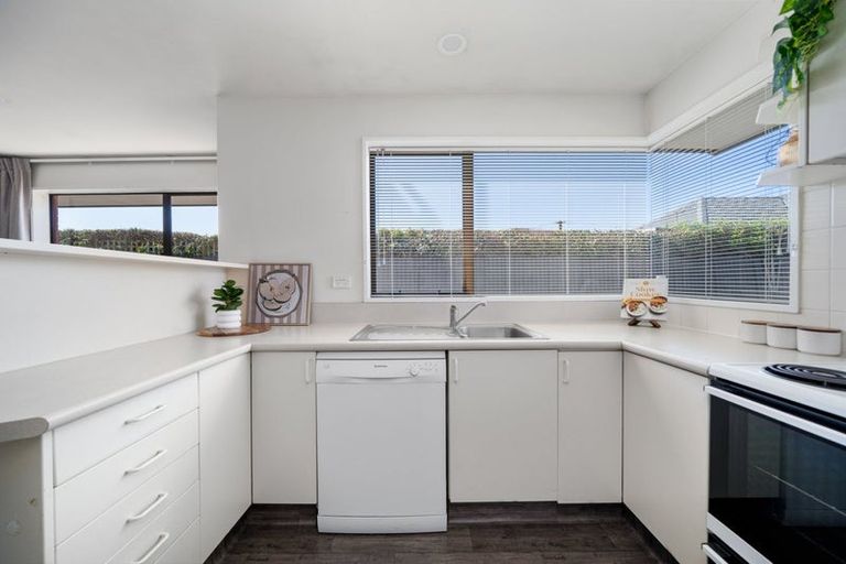 Photo of property in 12a Leacroft Street, Bishopdale, Christchurch, 8053