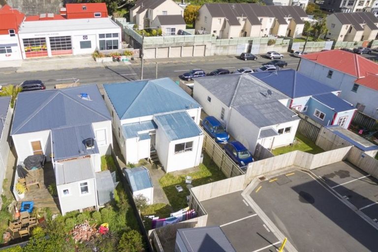 Photo of property in 293 Mansfield Street, Newtown, Wellington, 6021