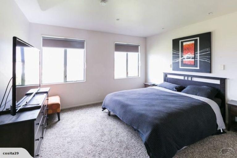 Photo of property in 270 Alec Craig Way, Gulf Harbour, Whangaparaoa, 0930