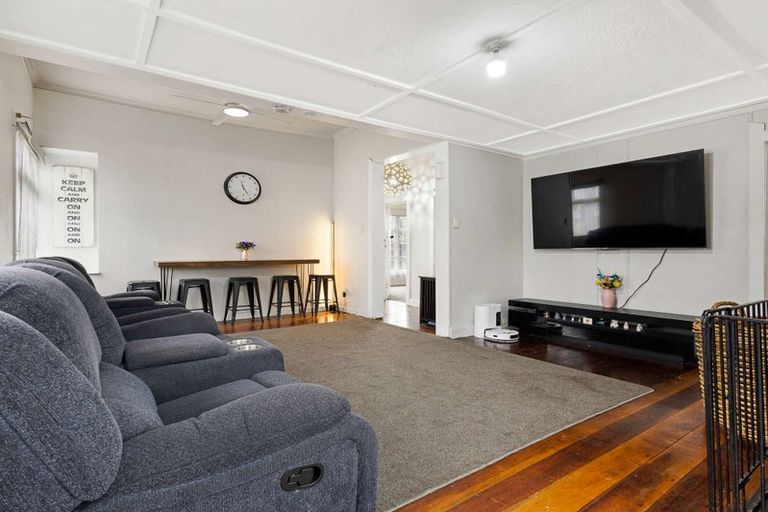 Photo of property in 905 Queen Street East, Parkvale, Hastings, 4122