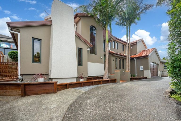 Photo of property in 29 Hogarth Rise, West Harbour, Auckland, 0618